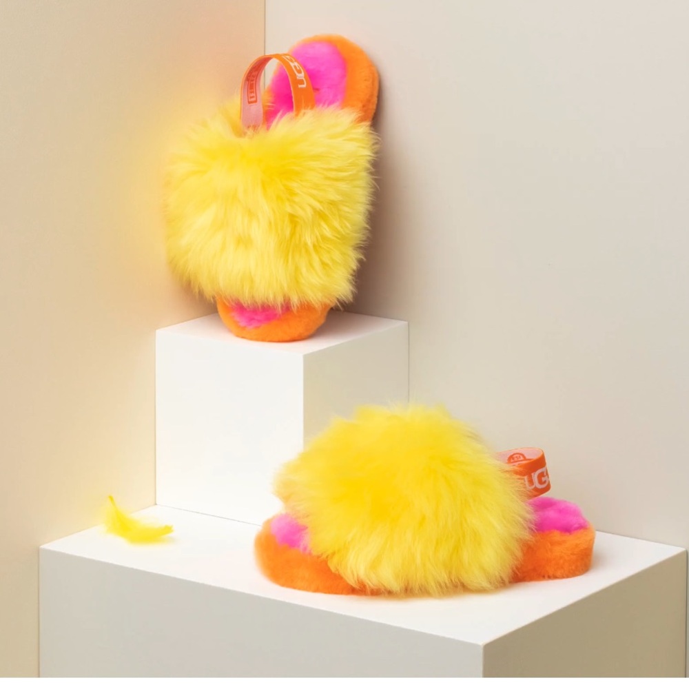 NEW!! Big Girls UGG x Sesame Street Big Bird Fluff Yeah Yellow/Pink Slippers 5